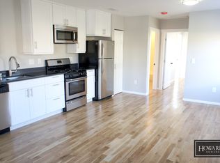 946 E 5th St, Long Beach, CA 90802