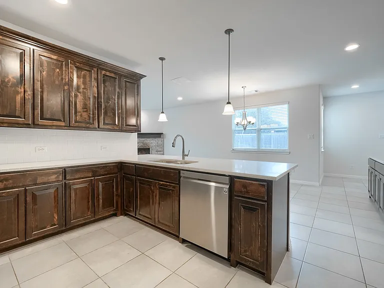 237 Teakwood Dr — Photo 6
