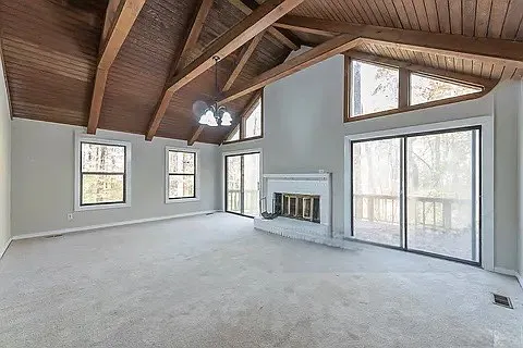 3 bed, 2042 sqft, $2,250 — Photo 4