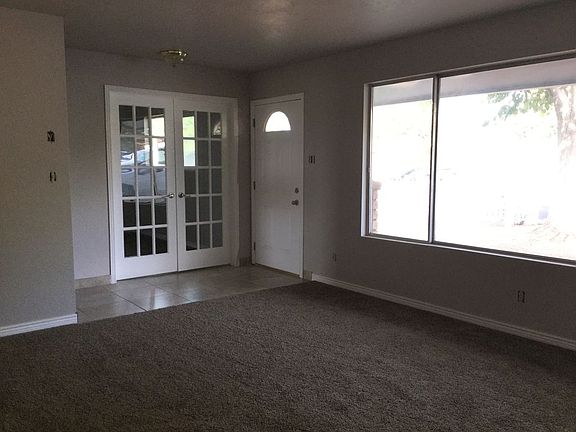 4th image of 414 E Bulloch St