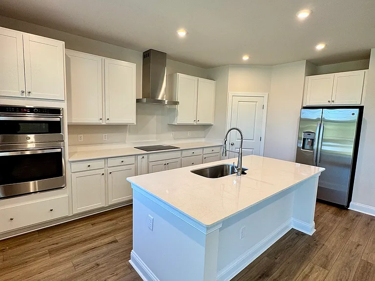 7453 Linda Vista Ln — Photo 13