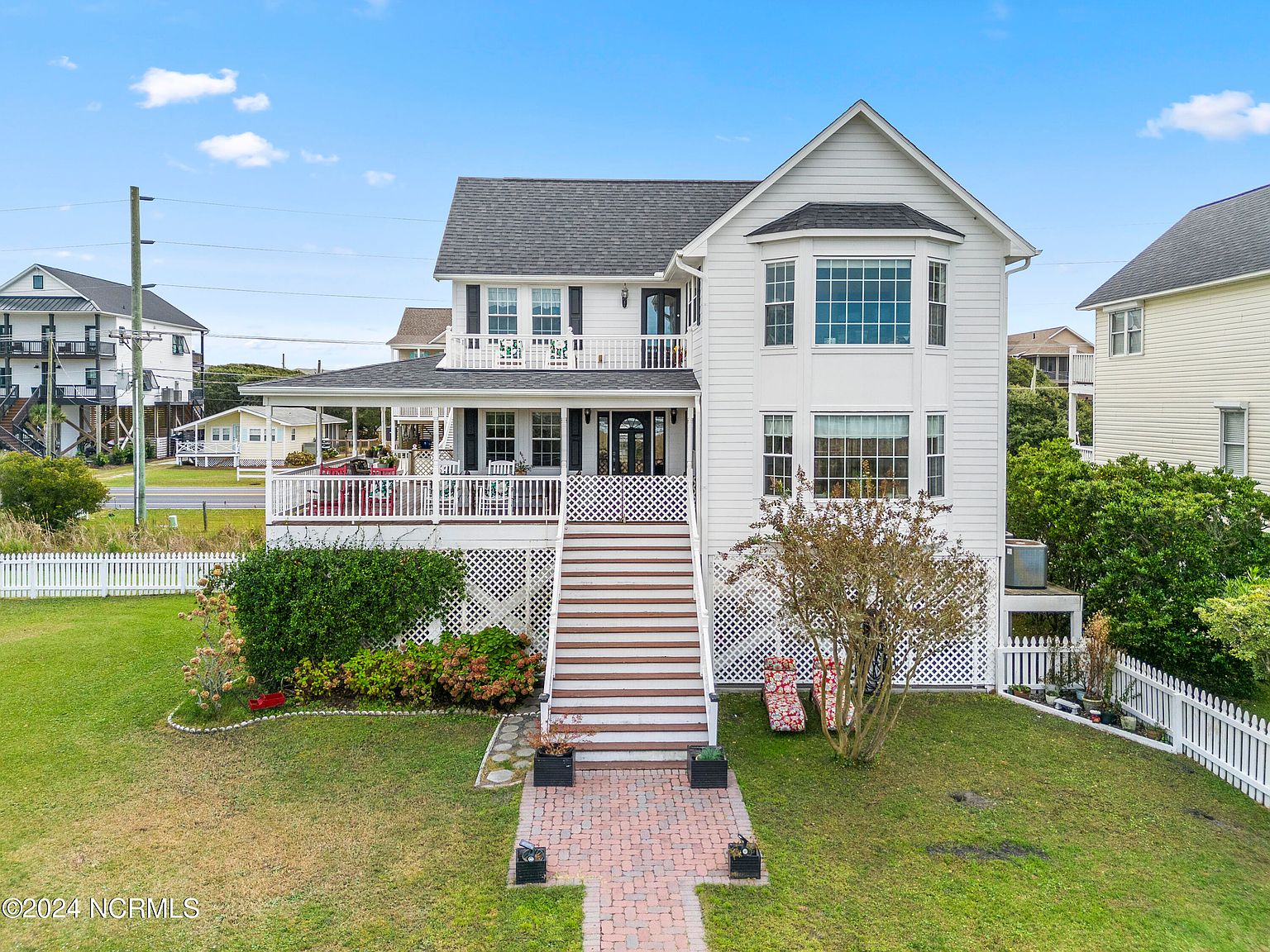1103 S Topsail Drive, Surf City, NC 28445 | Zillow