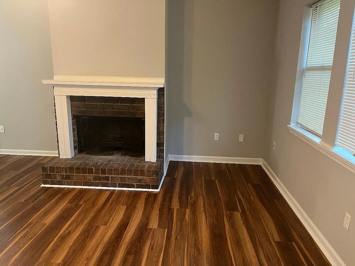 2 bed, 882 sqft, $1,100 — Photo 2