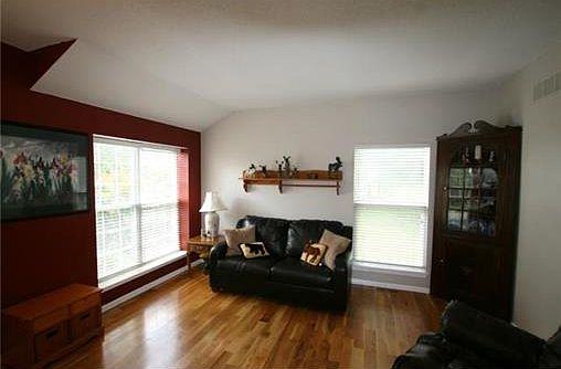 3rd image of 6519 N Fisk Ct