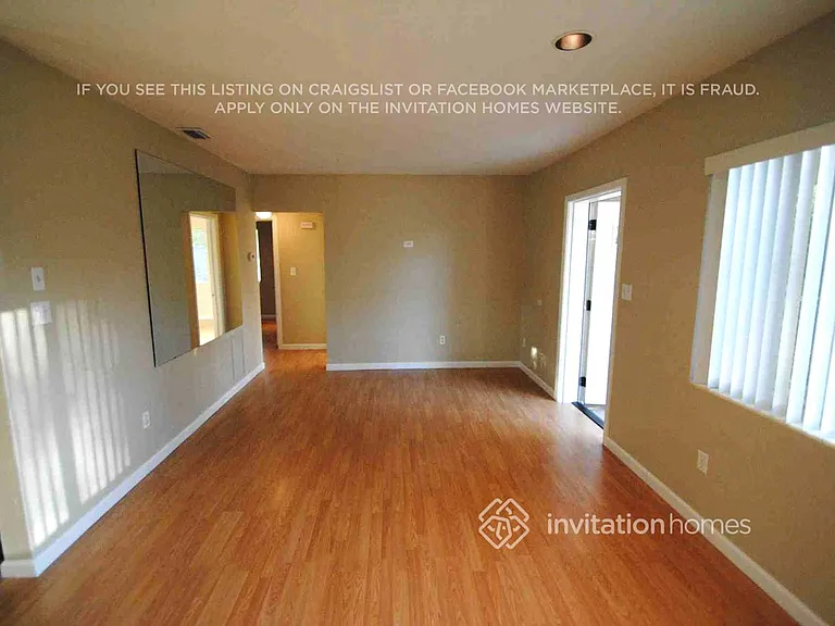210 S Comet Ave — Photo 2