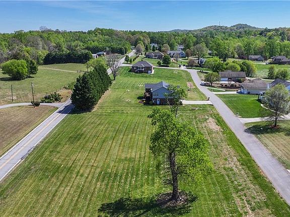 4th image of Mahogany Ct Lot 64