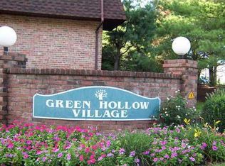 1012 Green Hollow Dr, Iselin, NJ 08830