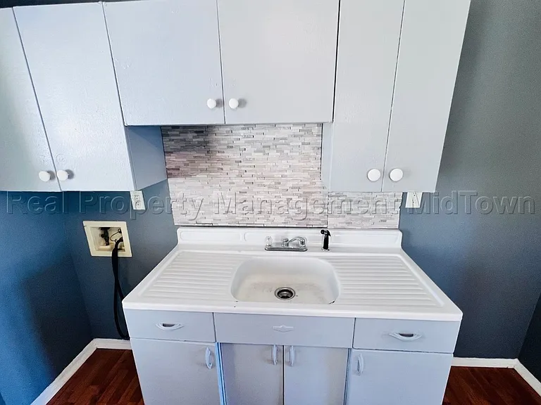2509 Spiller St — Photo 8