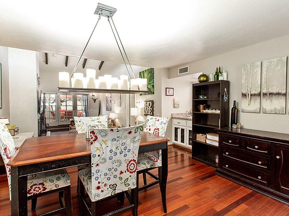 2nd image of 6544 N Maryland Cir