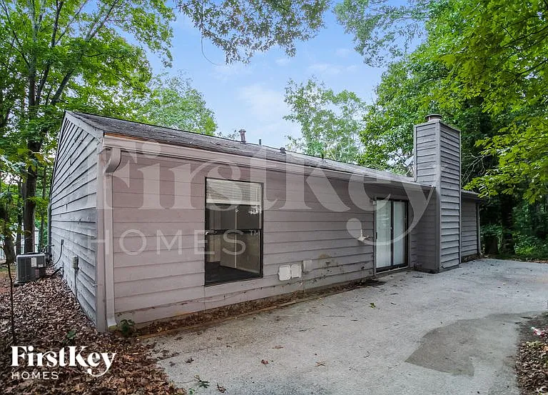5361 Martins Crossing Rd — Photo 15