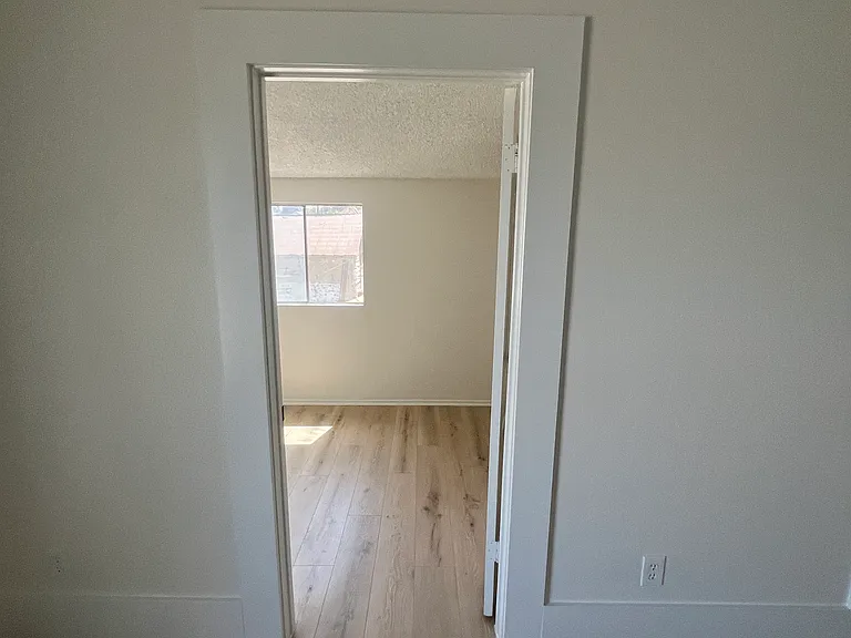928 N Orange St #1/2 — Photo 32