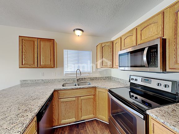 3rd image of 5069 S Vista Dr
