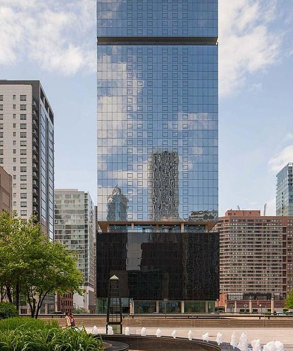 1st image of 202 E Illinois St #725