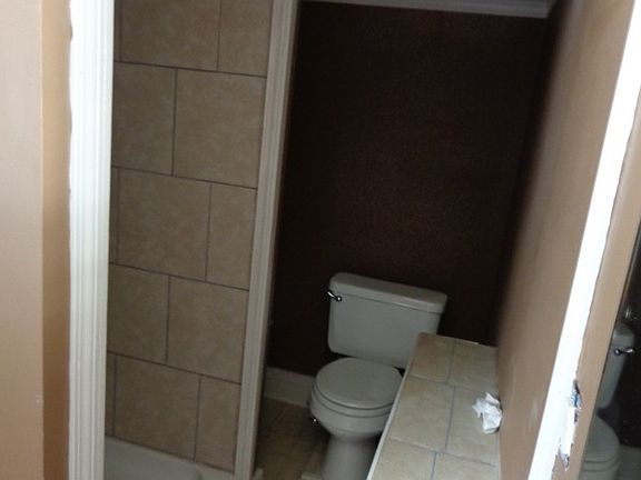 3rd image of 601 Elder St APT A
