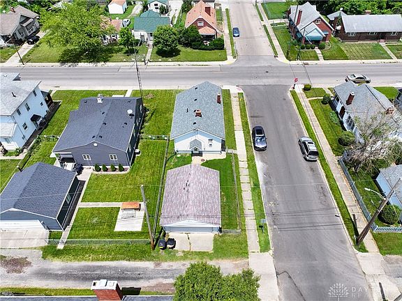 4th image of 1626 Leo St