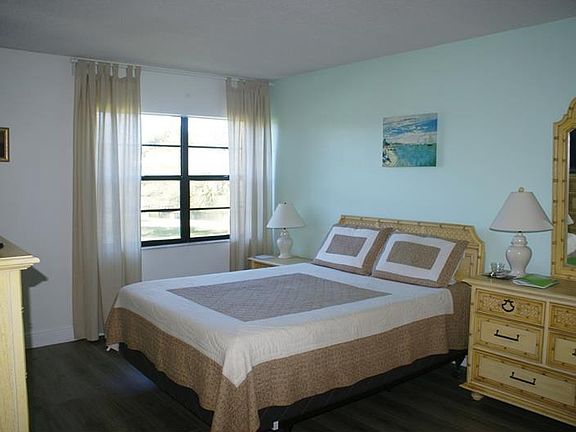 5th image of 14130 Rosemary Ln APT 1203