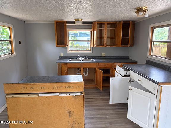 5th image of 5652 POTOMAC Avenue