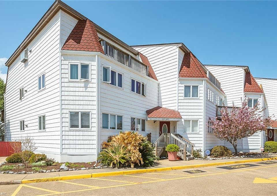 1st image of 223 Lake Dr