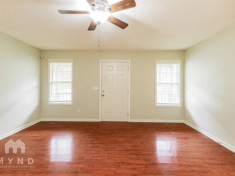 6717 San Moore Dr — Photo 7