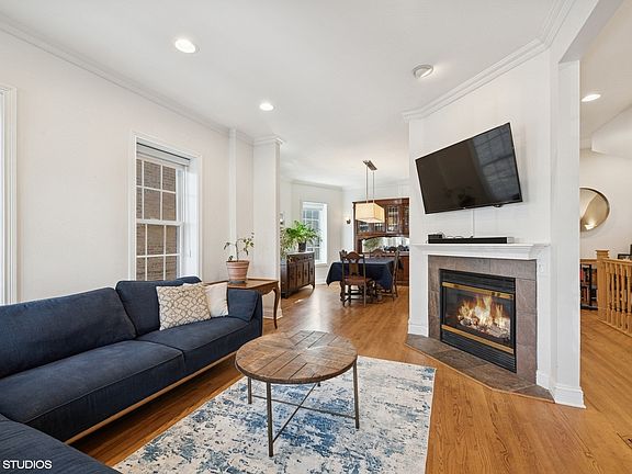 5th image of 1641 W Winona St #A