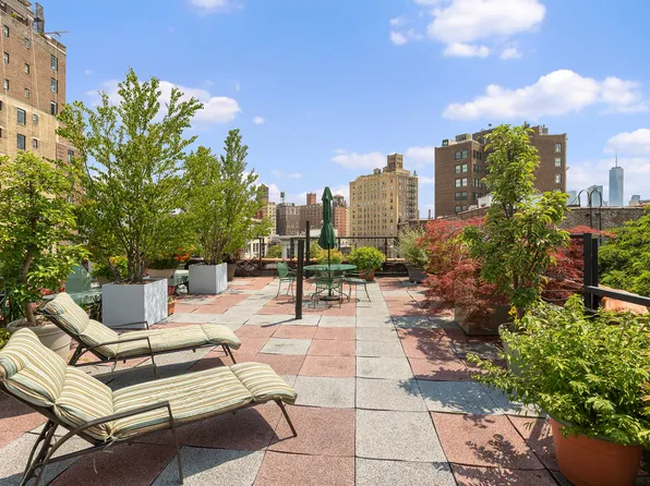 140 West 10th Street 3R image 12 of 13