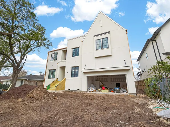 4046 Drummond St, Houston, TX 77025