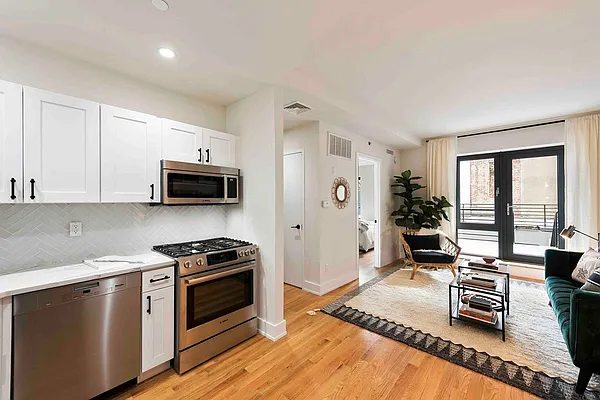 Sold by Bold New York | media 22