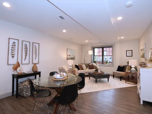 Thread, 1580 River St #1cc5ef901, Hyde Park, MA 02136