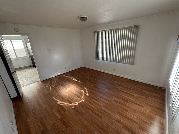 4th image of 811 N Campus Ave #811