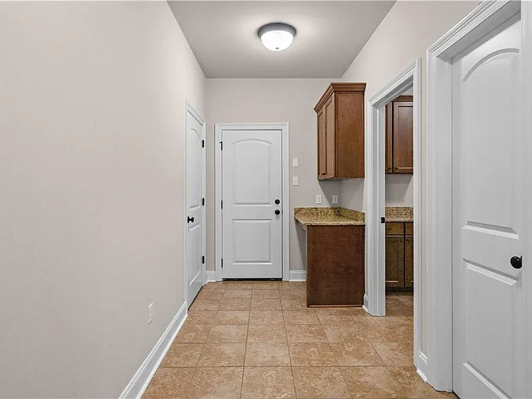 400 Walter Ln — Photo 20