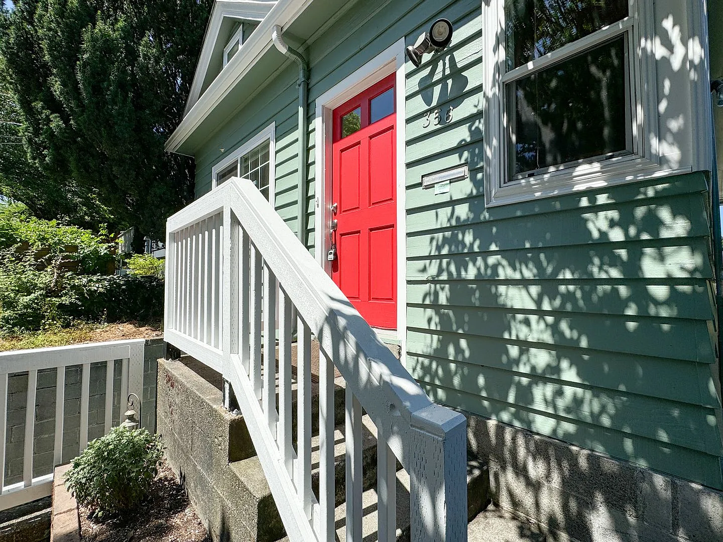 Beautifully Updated Phinney Ridge 2bd/2bth Home, $3,850/mo. — Photo 2
