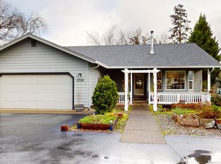 3326 Leonard Rd, Grants Pass, OR 97527