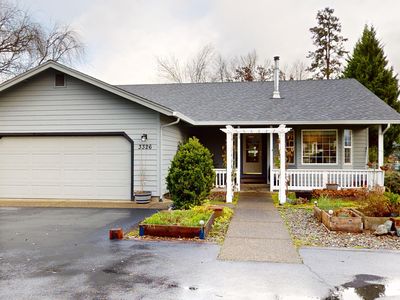 3326 Leonard Rd, Grants Pass, OR, 97527