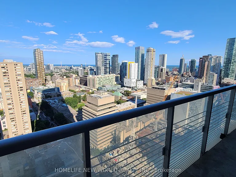 386 Yonge St #2905 — Photo 9