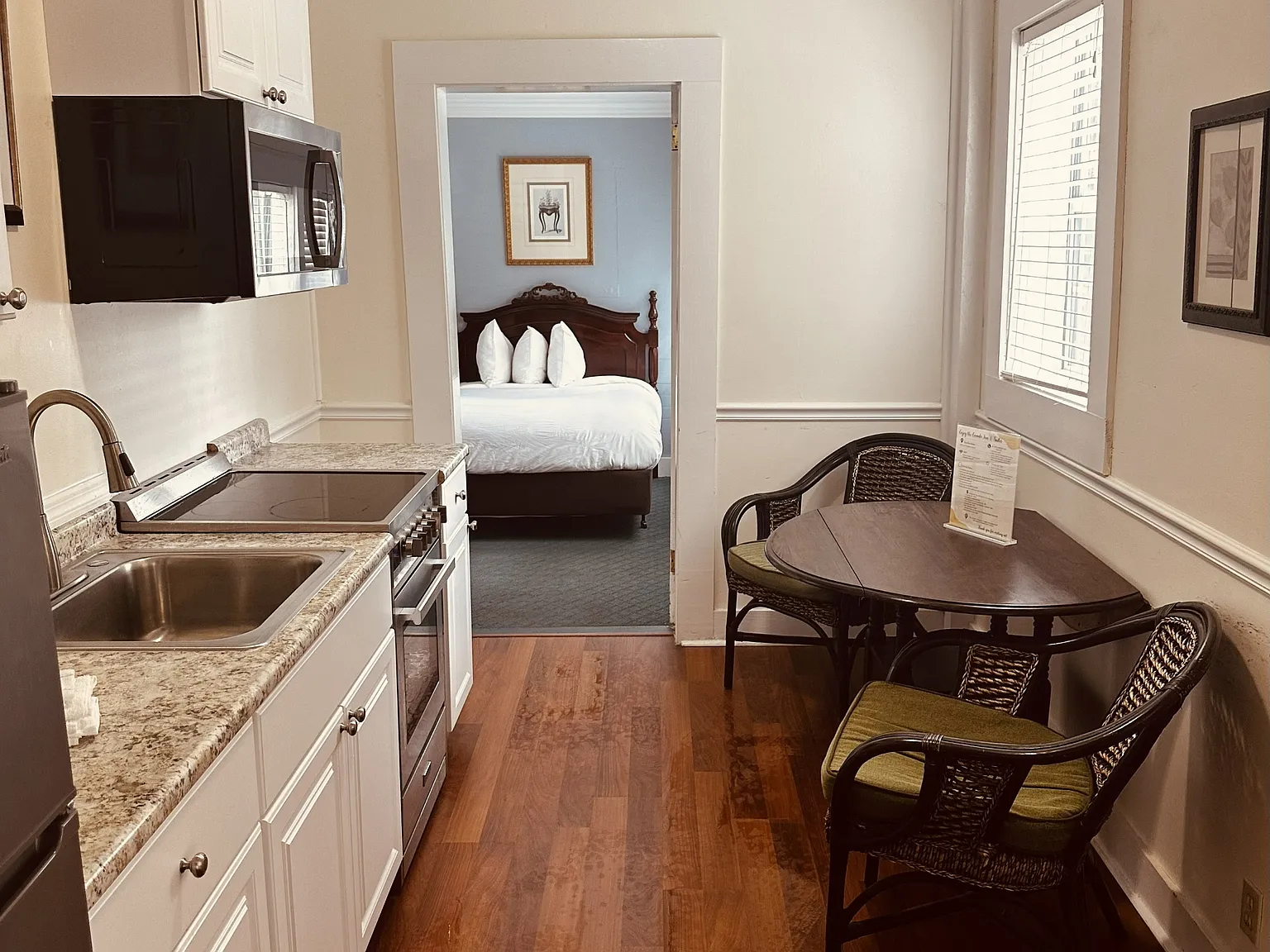 Coombs Inn & Suites - Unit 24 — Photo 3