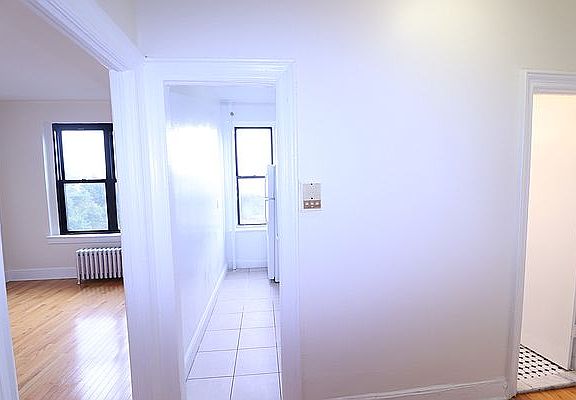 4th image of 15110 35th Ave APT 3C