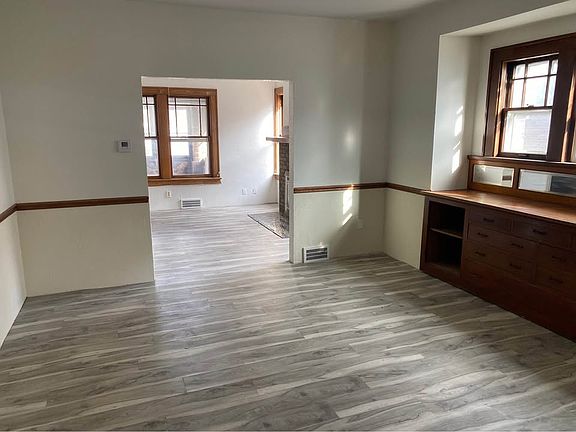 4th image of 122 W Arcadia Ave #1