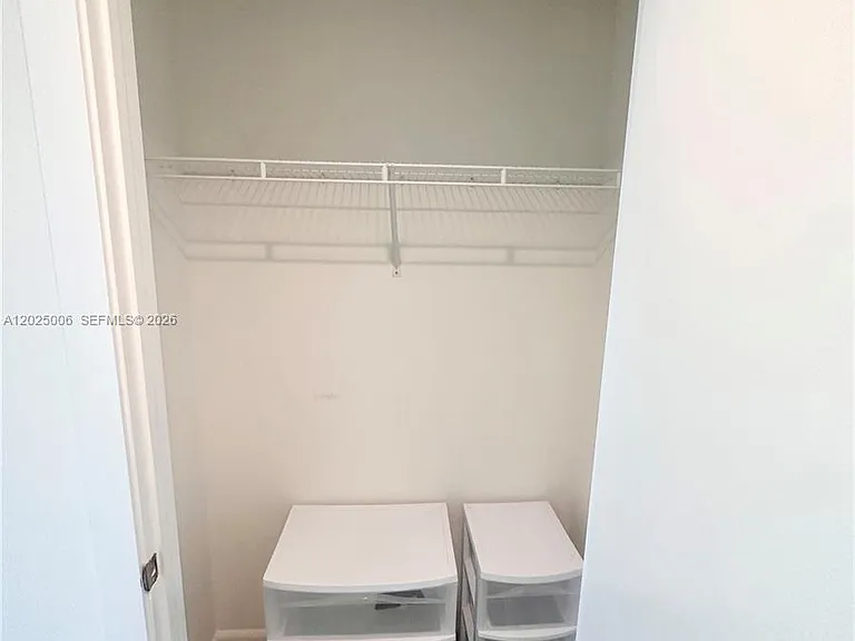 1060 Brickell Ave #2515 — Photo 11