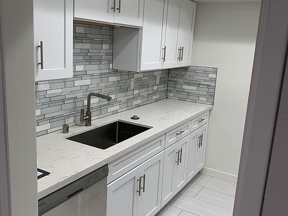 5th image of 1500 Broadway APT 204