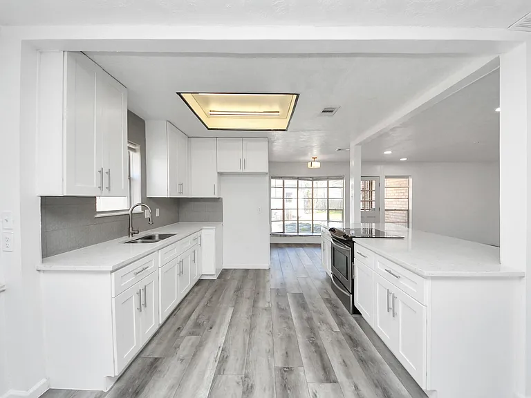 8011 La Roche Ln — Photo 18