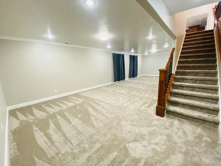 708 Emma Ct — Photo 18