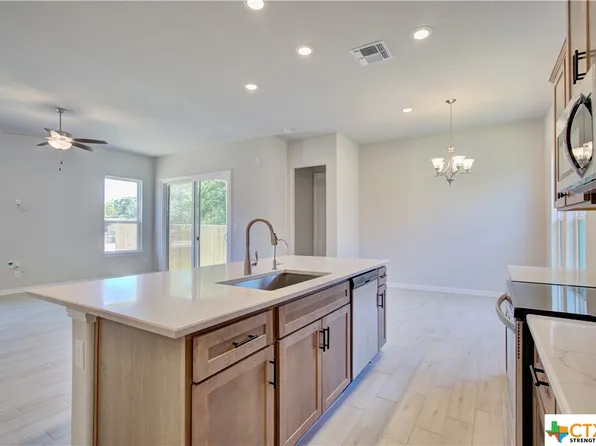 885 Casetta Trl Unit 55, New Braunfels, TX 78130