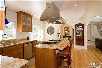 3rd image of 1026 Rose Dr