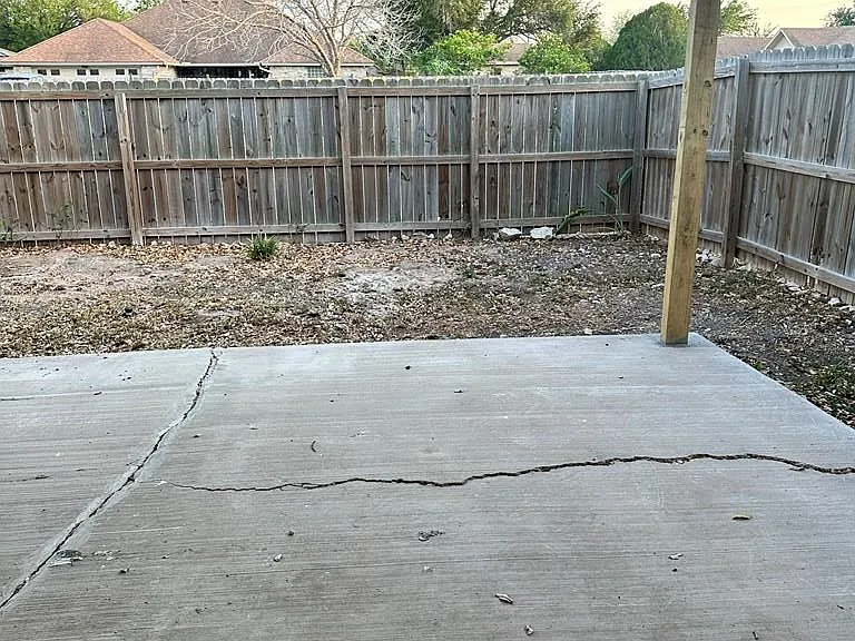 714 Winddrift St — Photo 20