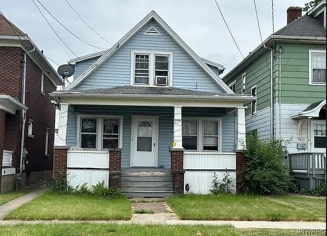 1st image of 2409 Woodlawn Ave