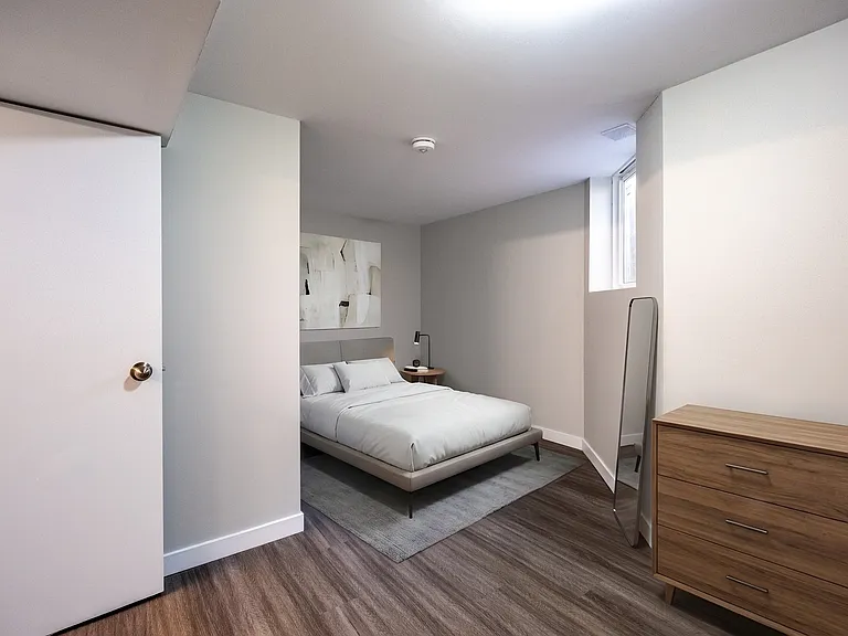 15 Millwood Cres — Photo 7