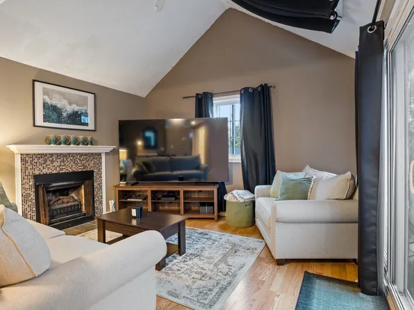 98 Henry Law Avenue #28, Dover, NH 03820