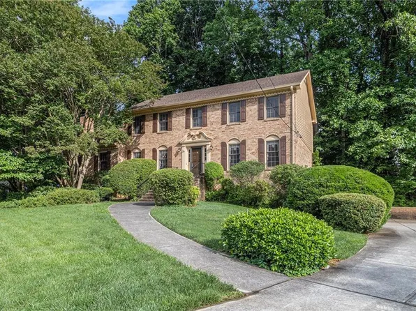 6387 Rosecommon Dr, Peachtree Corners, GA 30092