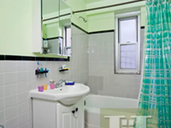 453 Fdr Drive image 1 of 4