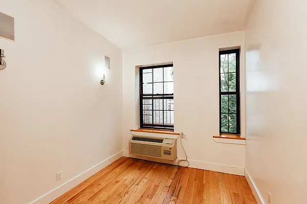 Rented by Nooklyn NYC LLC | media 9